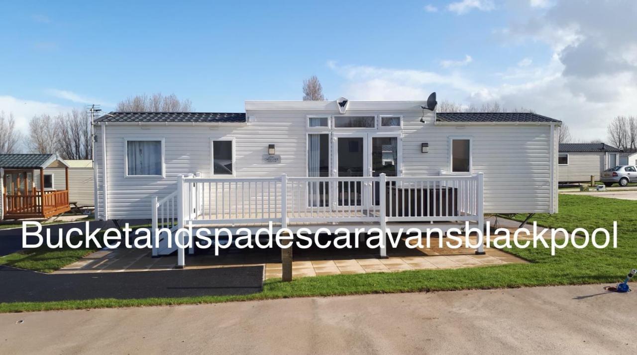 Blackpool Caravans Marton Mere Екстер'єр фото