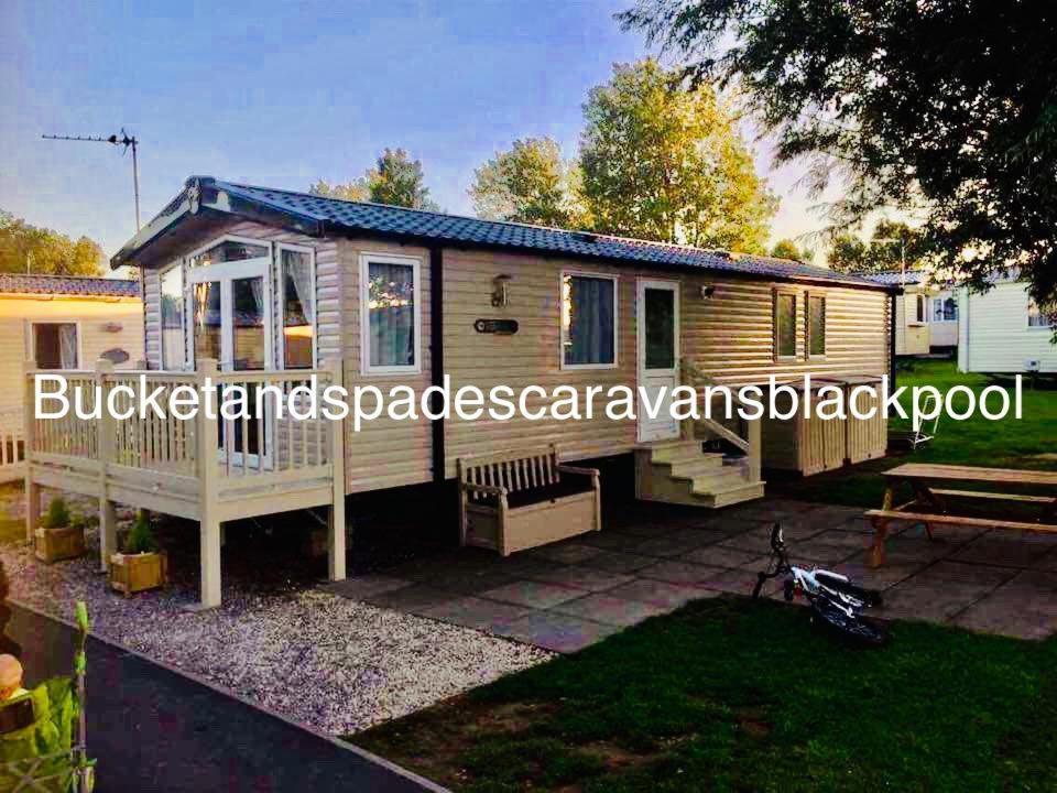 Blackpool Caravans Marton Mere Екстер'єр фото